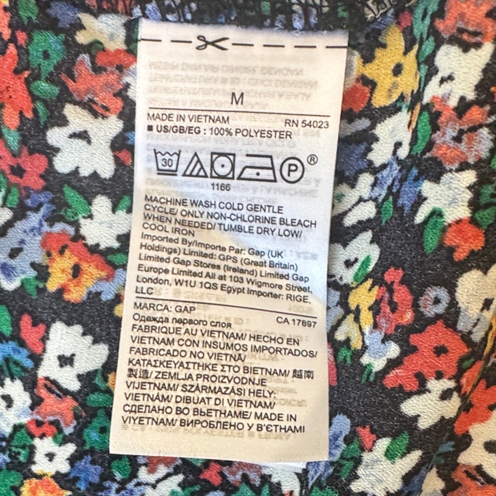 GAP Multicolor Floral Blouse women’s size medium black blue white green v neck - Picture 4 of 10